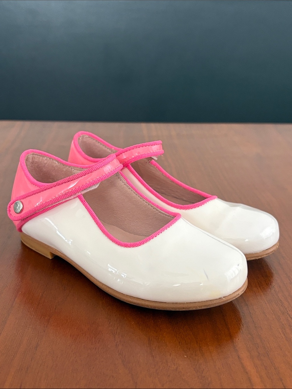 Jacadi Paris, Patent leather Mary Janes for girls - white/pink, size 25